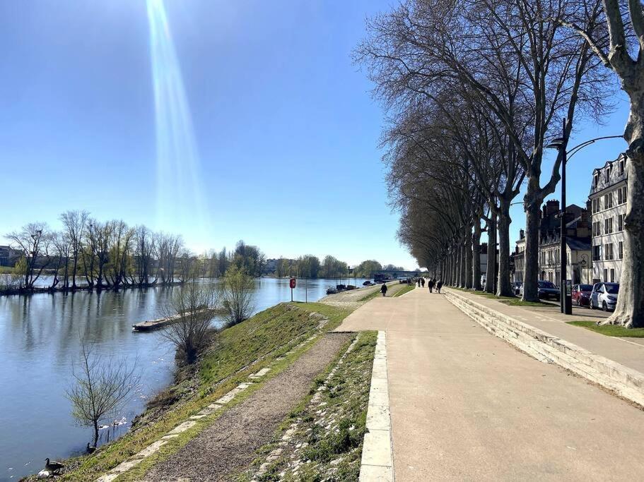 Studio Coeur De Ville Proche Bords De Loire Orléans Exteriör bild